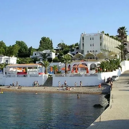 Galanis By The Sea * 尼福雷伊卡